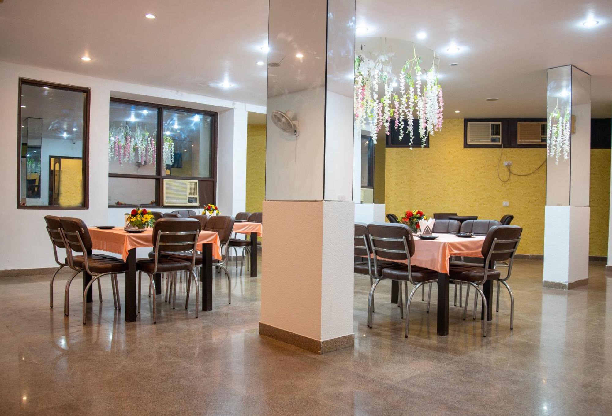 Nikko Blue - Boutique Hotel Gurgaon Esterno foto