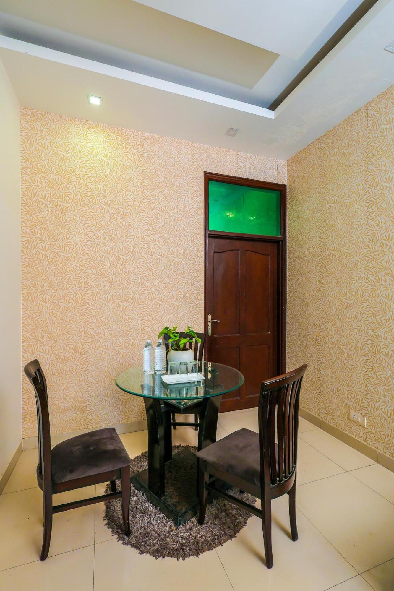 Nikko Blue - Boutique Hotel Gurgaon Esterno foto