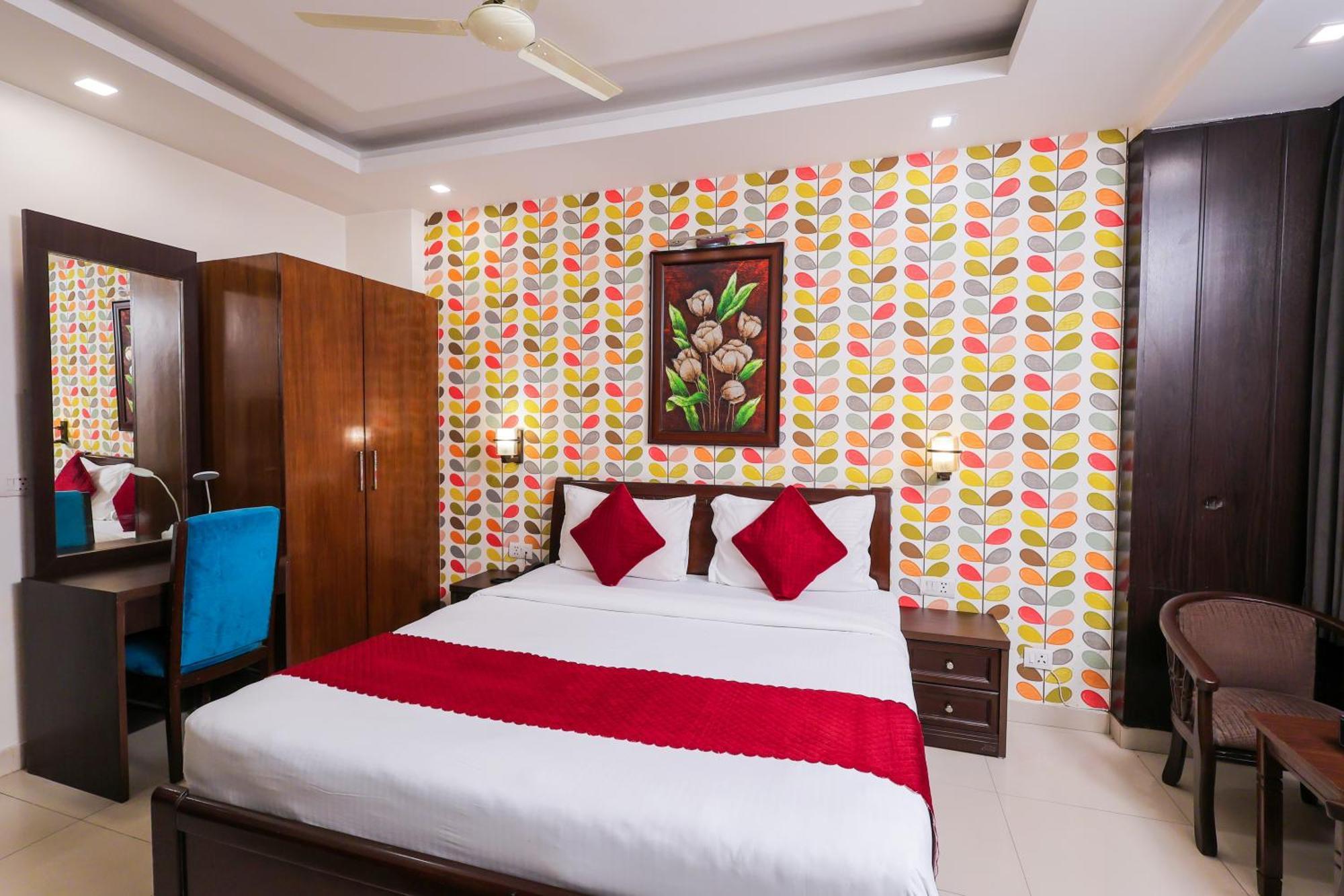 Nikko Blue - Boutique Hotel Gurgaon Esterno foto