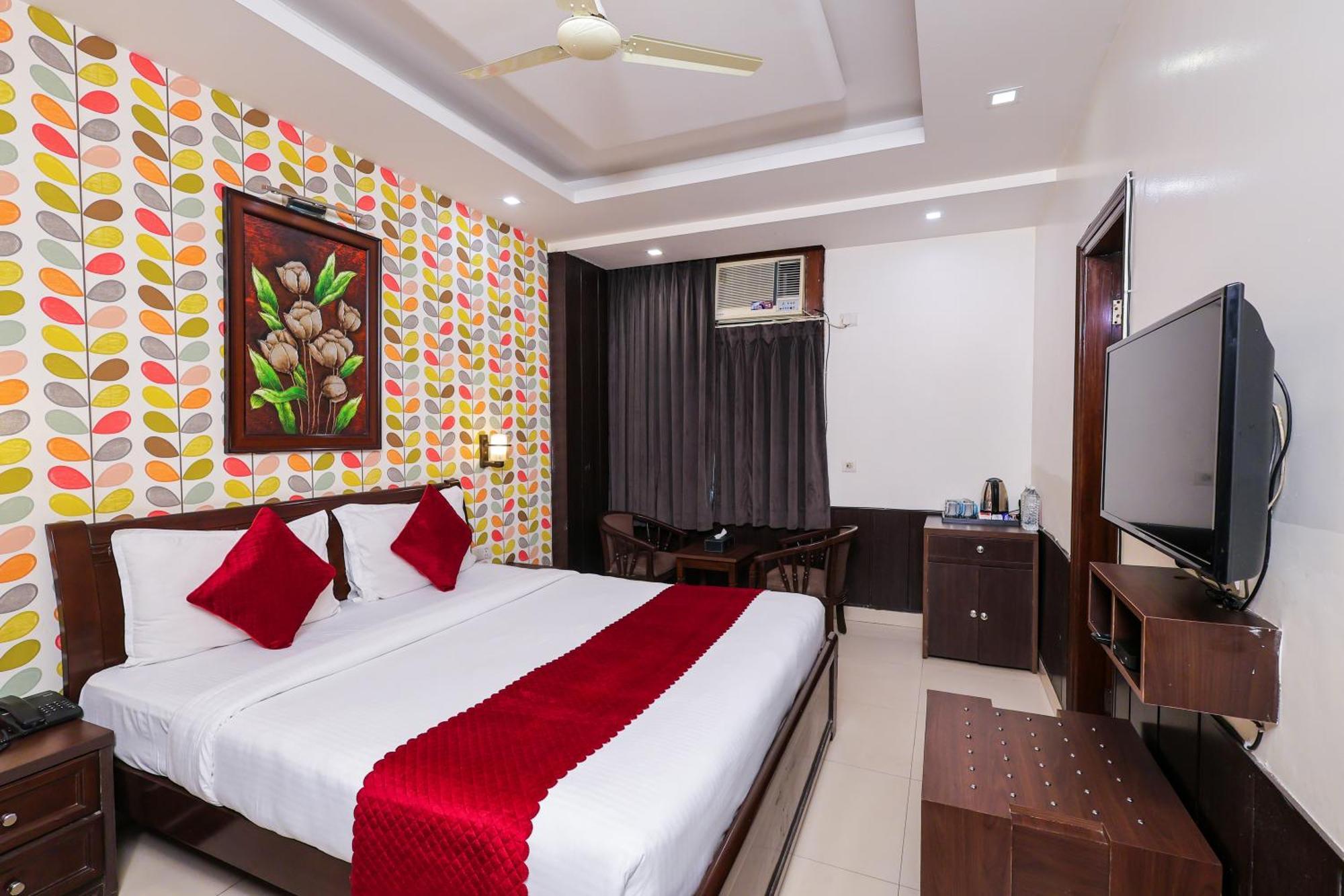 Nikko Blue - Boutique Hotel Gurgaon Esterno foto