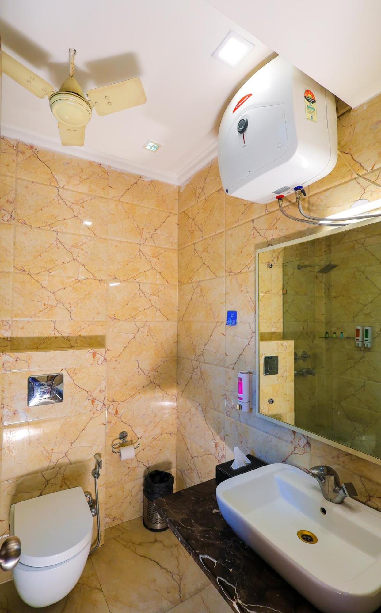 Nikko Blue - Boutique Hotel Gurgaon Esterno foto